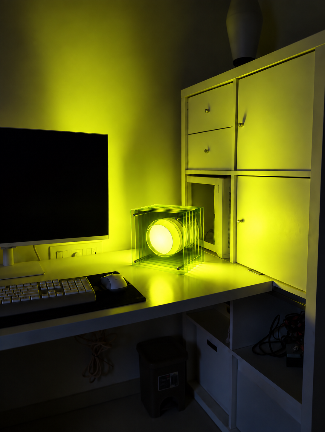 Vortex 3D tunnel acrylic desk lamp in Lime