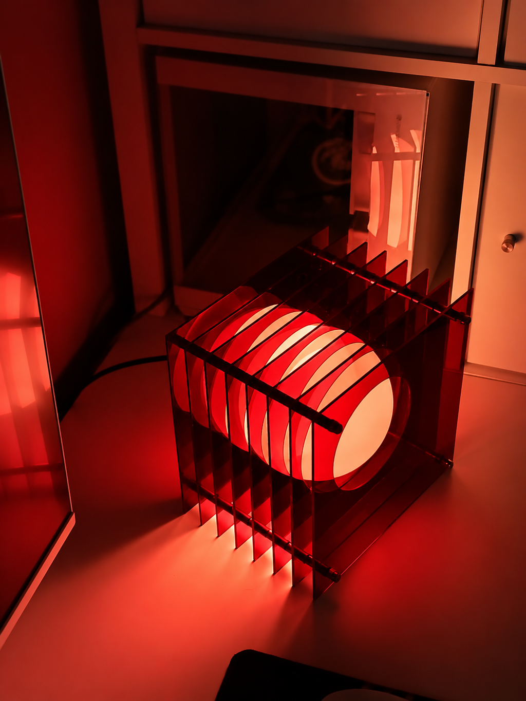 Vortex 3D tunnel acrylic desk lamp in Red
