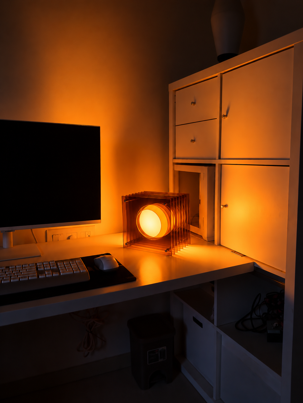 Vortex 3D tunnel acrylic desk lamp in Amber