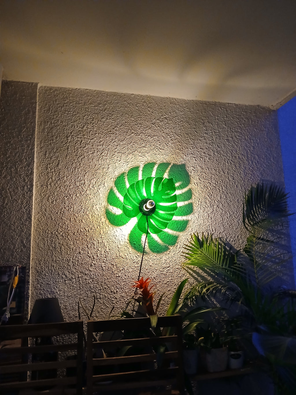 Monstera leaf acrylic wall lamp